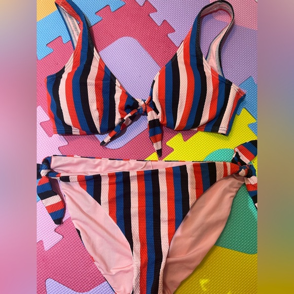 Kate Spade swimsuit - Picture 2 of 4